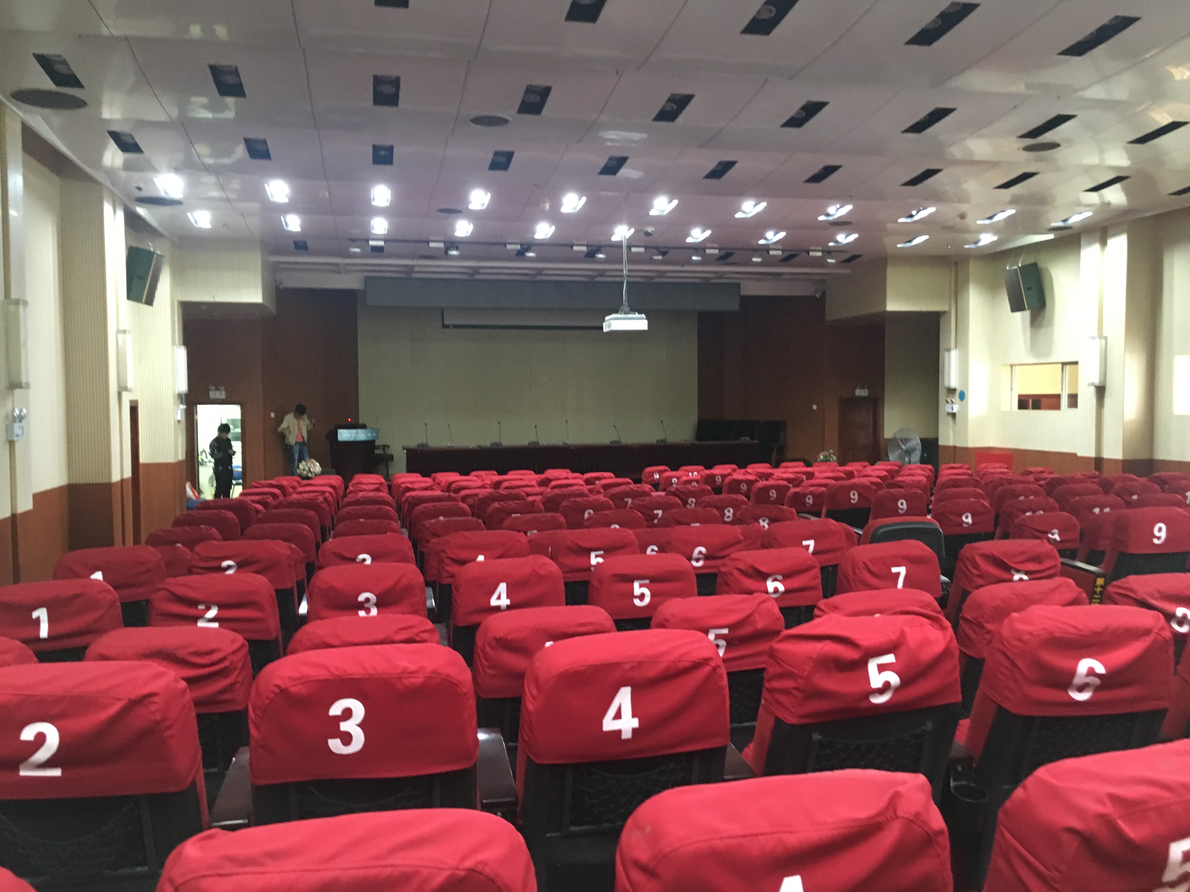 【京邦·案例】京邦電子（KING-BANG）為昆明市延安醫院打造智能會議系統